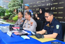 Polres Gresik Ringkus Jaringan Narkoba Lintas Kota Gresik dan Surabaya, Sita 68,211 Gram Sabu