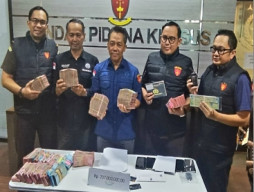 Geledah Ulang Kantor ESDM Jatim, Kejati Sita Uang Rp707 Juta, Dokumen dan Mobil Fortuner, 19 Pegawai Terima Aliran Dana