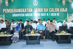 Bupati dan Kapolres Gresik Antar Keberangkatan Jamaah Calon Haji Gresik