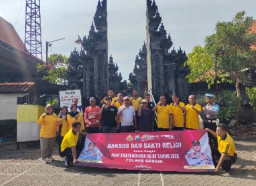 Polres Gresik Perkuat Toleransi dan Kedekatan dengan Masyarakat Melalui Bakti Sosial Lintas Agama