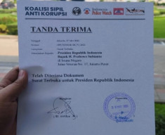Koalisi Sipil Anti Korupsi Kirim Buku dan Laporkan Dugaan Korupsi di PLN EPI kepada Presiden