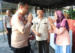 Sambut HUT Bhayangkara ke-80, Polres Gresik Bedah Rumah Purnawirawan Polri di Driyorejo