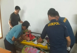 Polres Gresik Buktikan Pelayanan Humanis, Ambulans Gratis Antar Warga Berobat Berkat Laporan "Lapor Cak Rama"