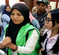 ‎Berkedok Penjualan Sembako Murah Tipu Korbannya Hingga Rp400 Juta, Erika Agustina Diadili di PN Surabaya