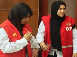 Patungan Beli Sabu, Gendis dan Santi Diadili di PN Surabaya, Saksi Polisi Sebut Sabu Dijual Kembali