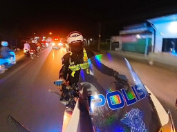 Satlantas Polres Gresik Kawal Ambulans Pasien Rujukan Bawean, Waktu Tempuh ke RSUD Ibnu Sina Berhasil Dipangkas