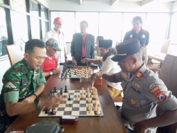 Hadiah Tiga Sepeda Motor,  Turnamen Catur HUT RI Ke-81 di Balongpanggang Sedot Ratusan Peserta Nasional hingga Luar Jawa