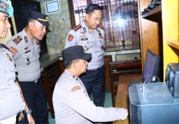 Kapolres Gresik Perketat Pengawasan Pelayanan Publik, Tegaskan Tak Ada Ruang bagi Pelanggaran Anggota