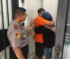 Di Balik Jeruji, Pelukan Keluarga Jadi Penguat Tahanan Polres Gresik Jalani Proses Hukum