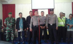 Anggota Polsek Prigen Lakukan Pengamanan Hari Paskah di Gereja Bethel Tabernakel