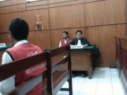 Bawa Sabu, 2 Pemuda Disidangkan 