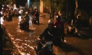Pendangkalan Sungai Akibatkan Banjir di Surabaya Barat