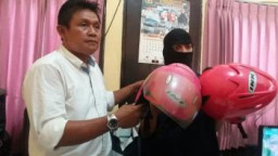 Maling Helm Hampir Dihajar Massa, Diselamatkan Crime Hunter di Margorejo