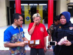 Lagi, Prostitusi Online Dilibas PPA Polrestabes Surabaya.