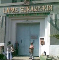 Bercinta di Balik Terali Besi, Apa Bisa ?