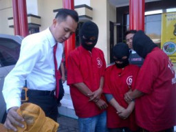 Pasutri Pencuri Barang Ritel Akhir nya di Tangkap Polisi