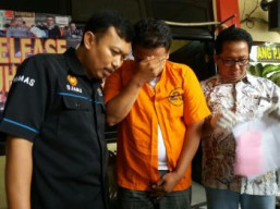 Judi Online Makin Merebak, KP3 Tangkap Penjudi di Warnet Ngagel Rejo