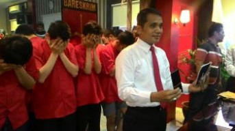 Enam Penjudi Online Bola Piala Eropa di Gulung Polrestabes Surabaya