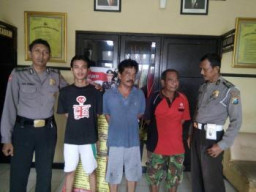 Pesta Sabu di Kamar Kos, 3 Pria Diamankan Petugas Polsek Wonokromo