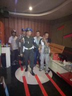 Diduga mabuk Cukrik, Anggota TNI Rusak Peralatan Rumah Karaoke.