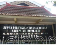 Ketua DPRD Mojokerto Diduga Legalkan Anggotanya Berselingkuh