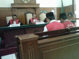 Sigit Ketua Majelis Hakim Vonis 2 Terdakwa Narkotika di Bawah 4 Tahun.