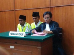 Dua Pemuda Bersaudara Pengedar Narkotika Disidangkan PN Surabaya. 