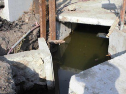 Beton U-Gutter Jalan Sulawesi Asal Pasang