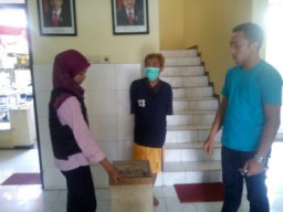 Curi Uang Kotak Amal Masdjid, Dwi Kurniawan Masuk SEL Polsek Gayungan