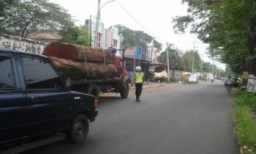 Keluhan Warga Langsung Ditindaklanjuti Kasat Lantas Pasuruan Kota.