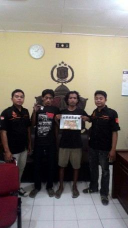 Polsek Lakarsantri Amankan 10.30 Gram Ganja dan 50 Butir Pil Koplo 