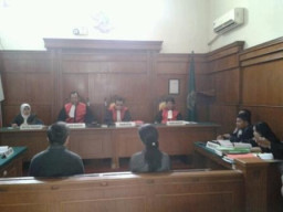Sering Nyolong Gambar, Saksi Diusir Hakim