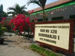 Rangka Atap Memakai Kayu Lama