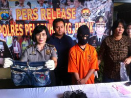 Perkosa Anak di Bawah Umur, FD Ditangkap Aparat 3 Temannya Melarikan Diri.