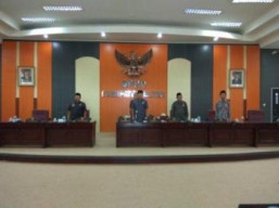 Penyampaian Pandangan Fraksi Terkait Rancangan Peraturan Daerah 