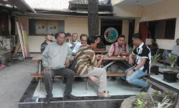 Warga Ngasinan Datangi Polres Gresik Minta Audensi Ulang, Hadirkan Kades Kepatihan 
