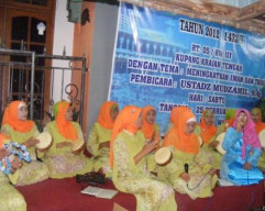 Peringatan Maulid Nabi di RT 05 RW III Kupang Krajan Dengan Tema Tingkatkan Iman dan Taqwa 