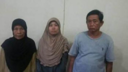 Bapak Ibu dan 2 Anaknya di Tangkap Polisi Karena Nyopet.