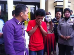 Setubuhi PSK di Bawah Umur Kamid Diamankan Petugas Kepolisian.