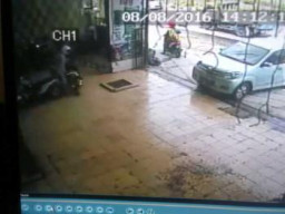 Sepeda Motor Karyawan MF Karaoke Lenyap Diparkiran 