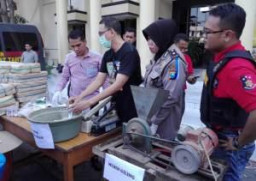 Pabrik Mrica Campur Karak Cap 2 Lombok di Grebek Polisi
