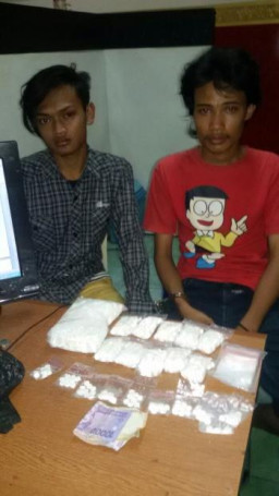 Dua Pengedar Obat Anjing Gila di Sergap Petugas Polsek Tegalsari di Kawasan Pakis.