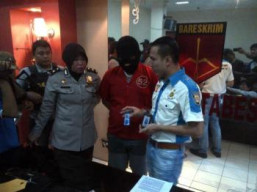 Mengaku Pegawai Dirjend Pajak, Yourdan Embat 25 Laptop  