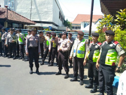 Kapolsek Beji Pimpin Pengamanan Unras PT. Sunghyung