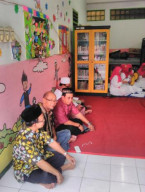 Ketua Fraksi PDIP Adakan Buka Bersama Dengan Kelompok Pengajian RW III Kupang Krajan