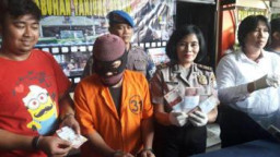 Kurir Uang Palsu Jaringan Madura Dibekuk, Polisi Sita 20 juta Uang Palsu.