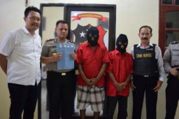 Polsek Sawahan Tangkap BD Sabu Darmo Permai Selatan.