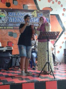 Hanya RP.10.000 BIsa Renang Sepuasnya Sambil Menikmati Alunan Musik TIRTO KENCONO Band