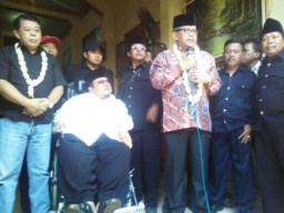 Hasto Sekjend PDIP Sumbang 12 Sapi dan Beberapa Ekor Kambing di Posko PDIP Milik MM