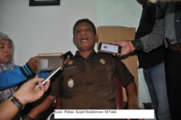 Kejari Bondowoso Rilis Kasus Korupsi Selama tahun 2016, Akan Ungkap Kasus Dugaan Penjualan Tanah.
